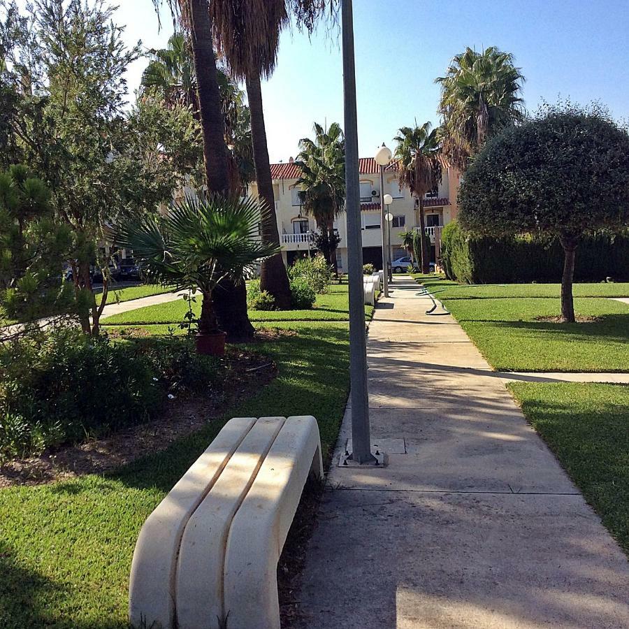 Piso Torre Del Mar Apartment Bagian luar foto